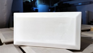 Kafel ceramiczny kwadratela biała